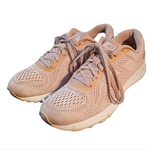 New Balance Women's Size 7.5 Soft Pink Sneakers